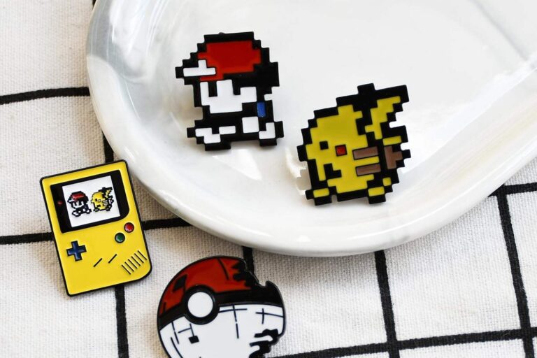 Cheap Custom Cartoon Anime Character Pin Badge