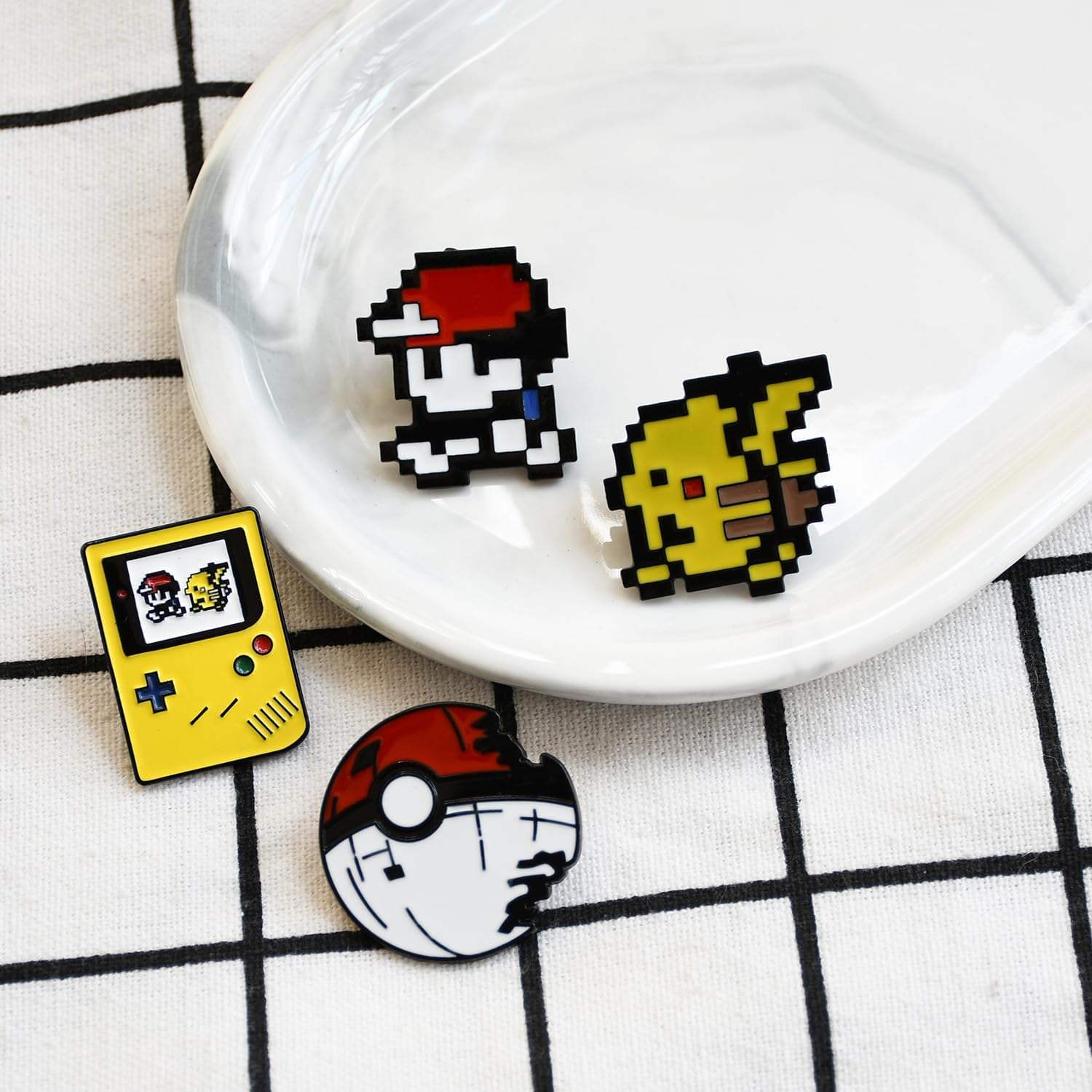 Cheap Custom Cartoon Anime Character Pin Badge