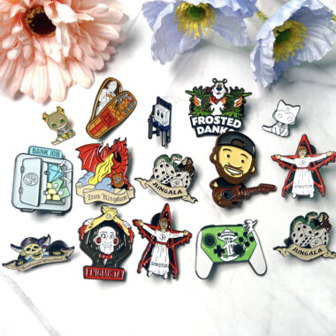 metal lapel pins with gold plating