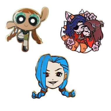 Custom hard and soft enamel lapel pins 